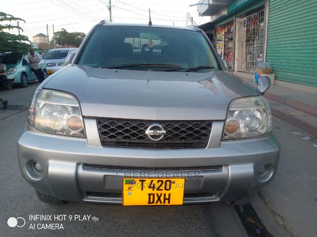 Nissan X-Trail 2002 2.0 Silver
