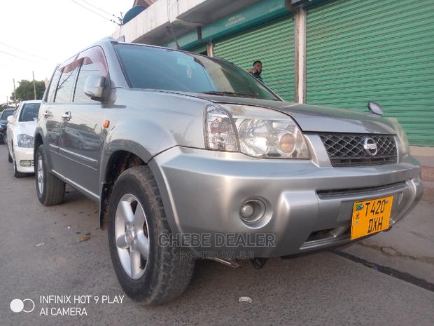 Nissan X-Trail 2002 2.0 Silver