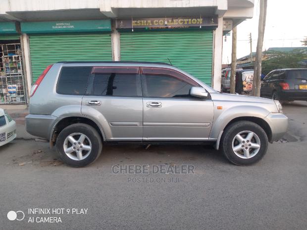 Nissan X-Trail 2002 2.0 Silver