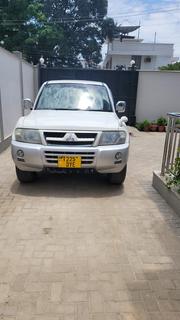 Mitsubishi Pajero 2002 Gray for sale