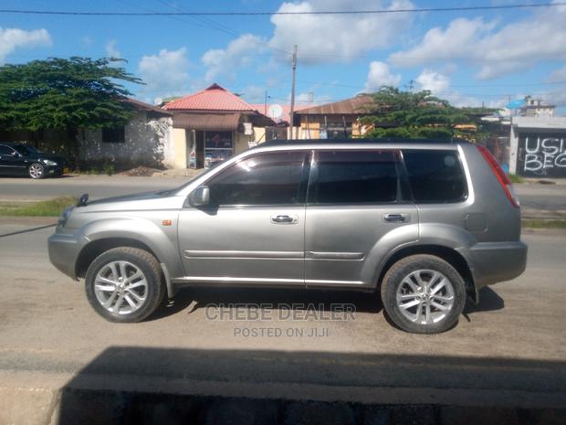 Nissan X-Trail 2.0 2002 Gray