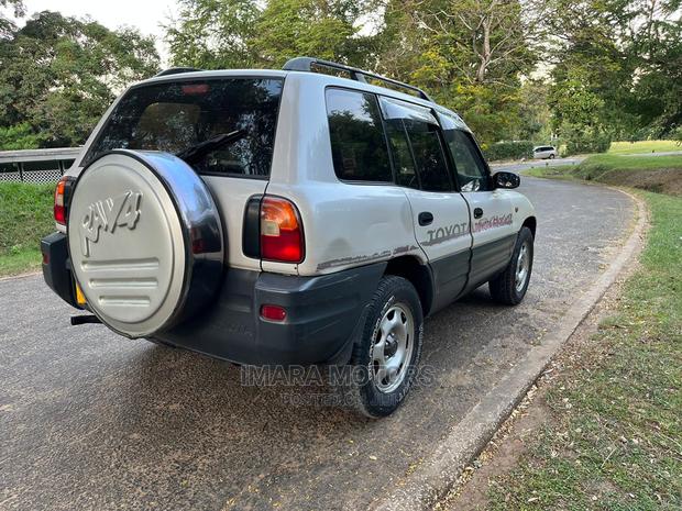 Toyota RAV4 1999