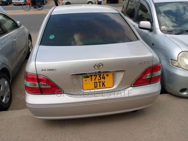 Toyota Brevis 2004 Silver