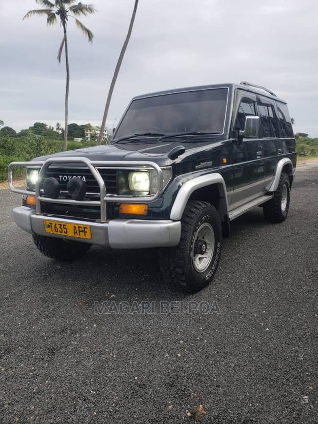 Toyota Land Cruiser Prado 2005 Black