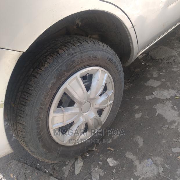 Toyota Sienta 2006 Silver