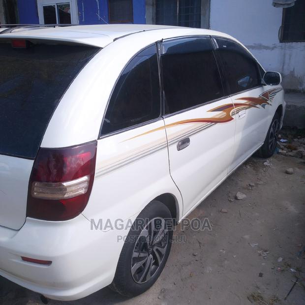 Toyota Nadia 2003 White