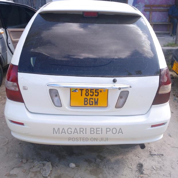 Toyota Nadia 2003 White