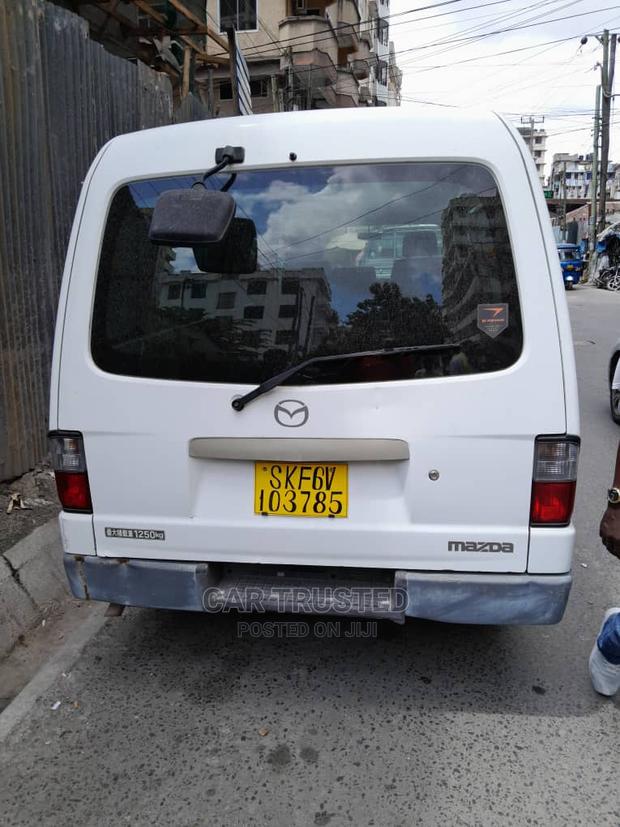 Mazda Bongo 2002 White