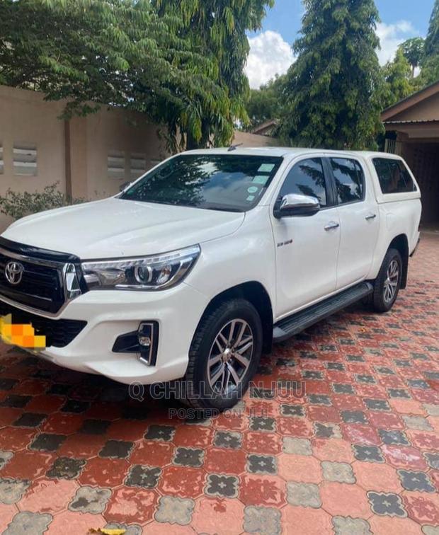Toyota Hilux 2019 White