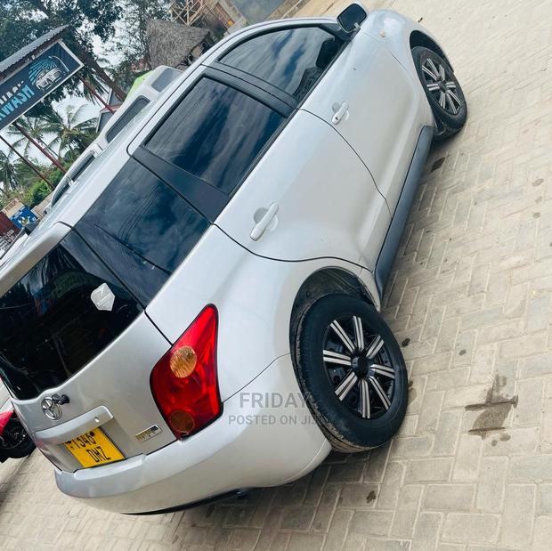 Toyota IST 2004 Silver