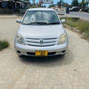 Toyota IST 2004 Silver for sale