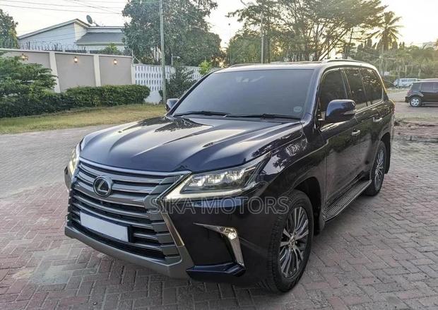 Lexus LX 570 AWD 2017 Black