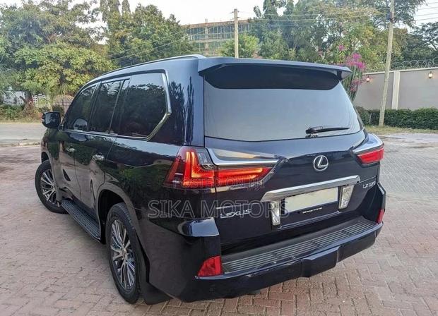Lexus LX 570 AWD 2017 Black