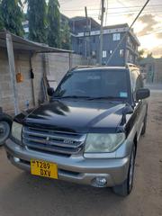 Mitsubishi Pajero 2000 Black for sale