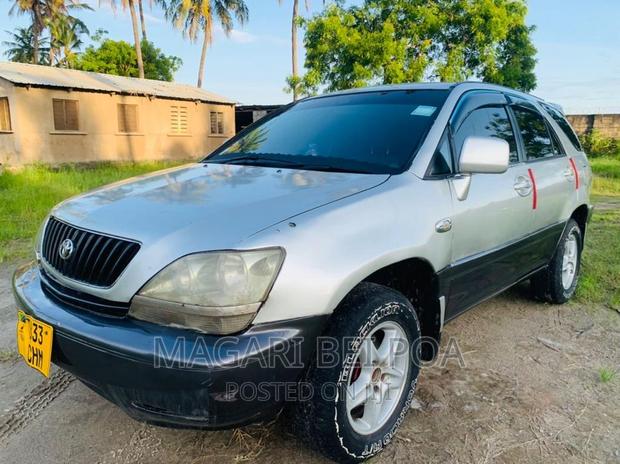 Toyota Harrier 2001 Silver