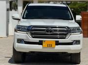 Toyota Land Cruiser 2018 White for sale