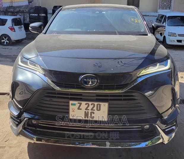 Toyota Harrier 2.0 2021 Black