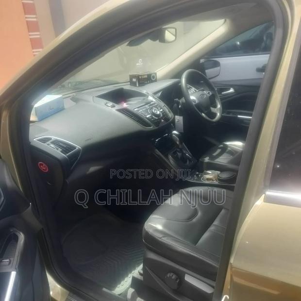 Ford Kuga 2015 Gray