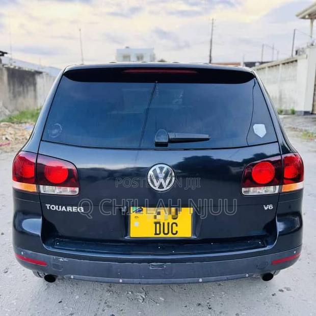 Volkswagen Touareg 2010 Black