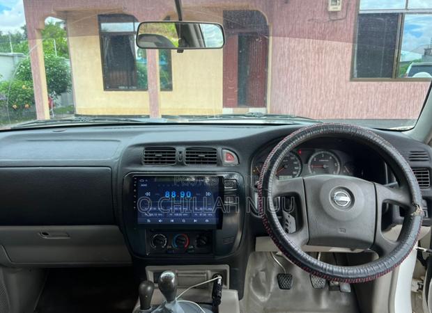 Nissan Patrol 2002 White