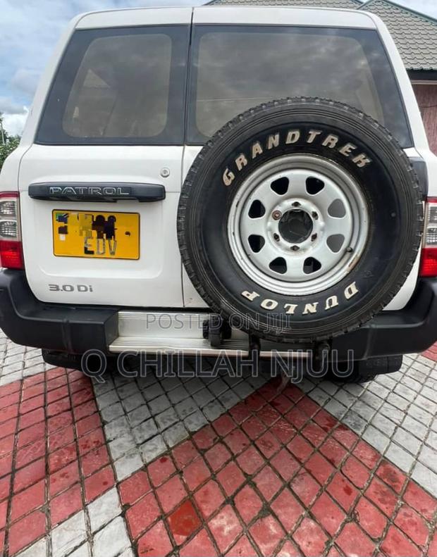 Nissan Patrol 2002 White
