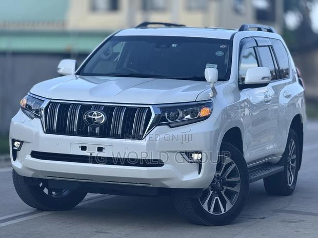 Toyota Land Cruiser Prado 2.8 2019 White