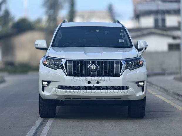 Toyota Land Cruiser Prado 2.8 2019 White