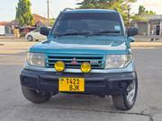 Mitsubishi Pajero 2000 Green for sale