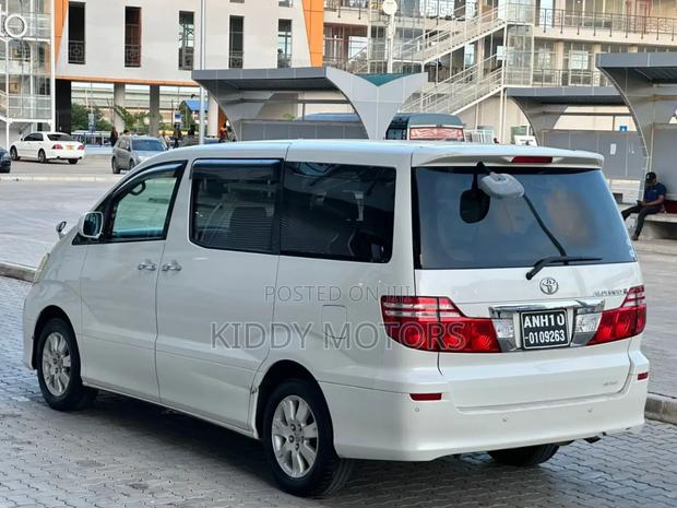 Toyota Alphard 2005 Pearl