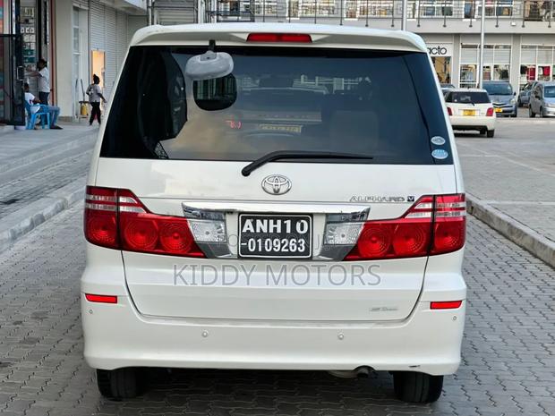 Toyota Alphard 2005 Pearl
