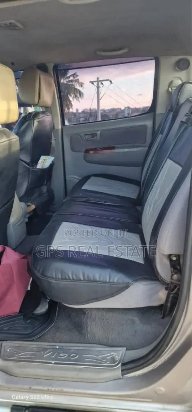 Toyota Brevis 2004 Silver