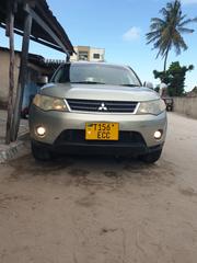 Mitsubishi Outlander 2010 Gold for sale