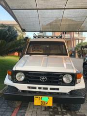 Toyota Land Cruiser 2000 White for sale