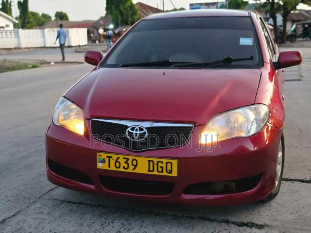 Toyota Corolla 2002 Red