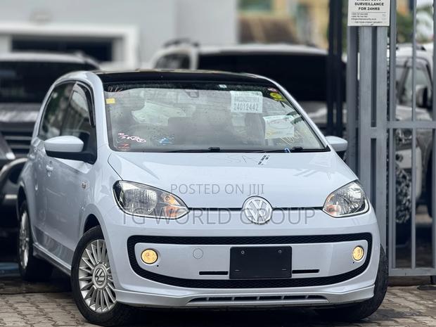 Volkswagen Up 2015 White