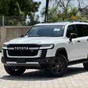 Toyota Land Cruiser 2023 White for sale