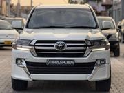 Toyota Land Cruiser 4.5 V8 VXR 2019 White for sale