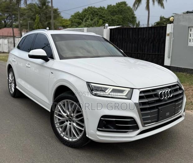 Audi Q5 2.0T Premium AWD quattro 2018 White