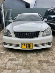 Toyota Crown Royale 2005 White for sale