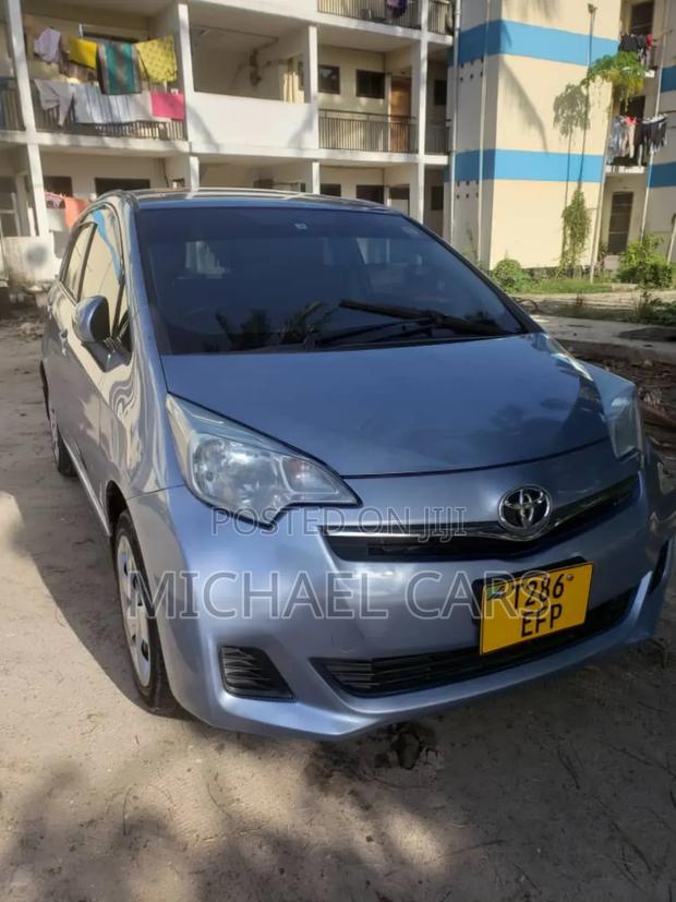 Toyota Ractis 1.3 FWD 2008 Blue