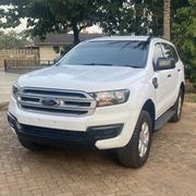 Ford Everest 2018 White for sale