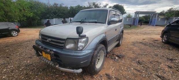 Toyota Land Cruiser 1999 Silver
