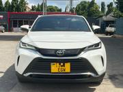 Toyota Harrier 2021 White for sale