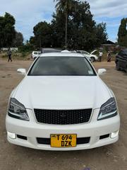 Toyota Crown 2006 White for sale