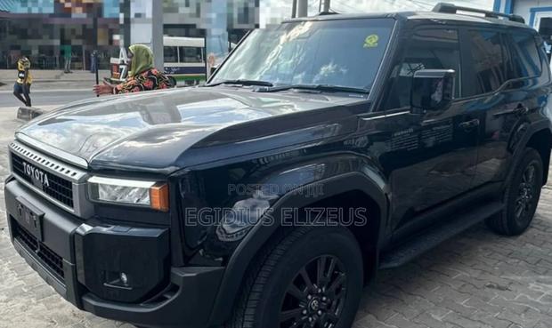 Toyota Land Cruiser Prado 2024 Black