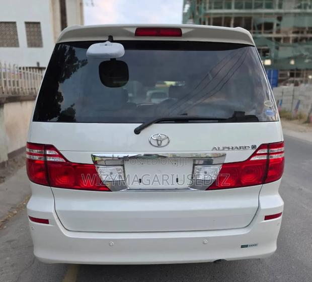 Toyota Alphard 2006 Off white
