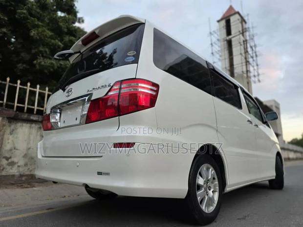 Toyota Alphard 2006 Off white