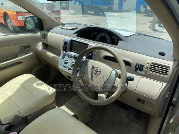 Toyota Raum 2005 Teal