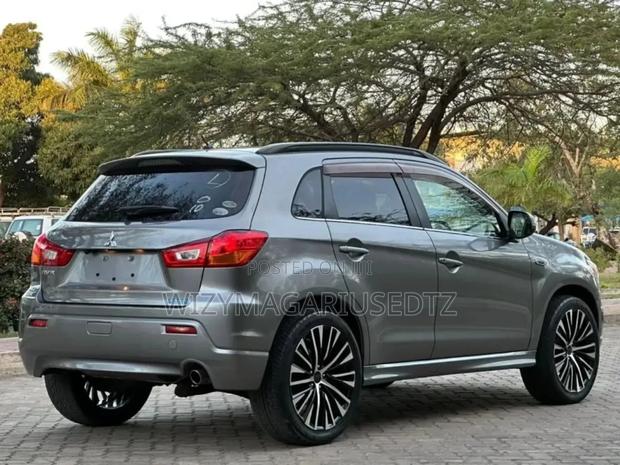 Mitsubishi RVR 2010 Gray