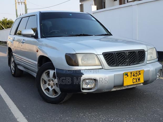 Subaru Forester 2002 Silver